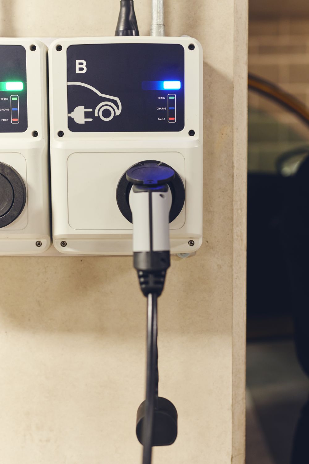 Borne de recharge murale pour auto électrique au Québec