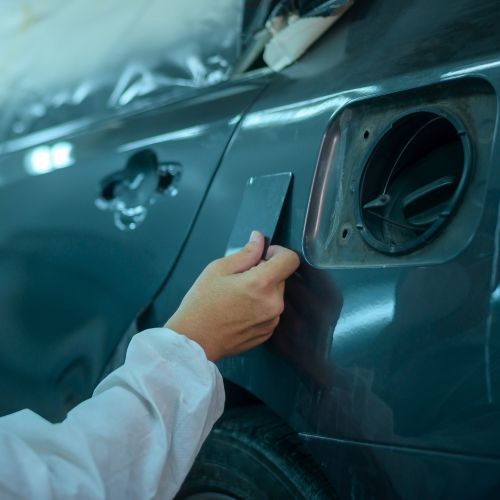 Atelier de carrosserie et réparations automobiles au Québec